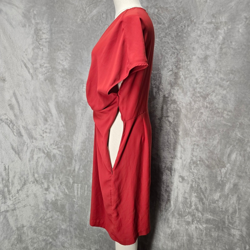 Red Twist-Front V-Neck Dress - Picture 4 of 13